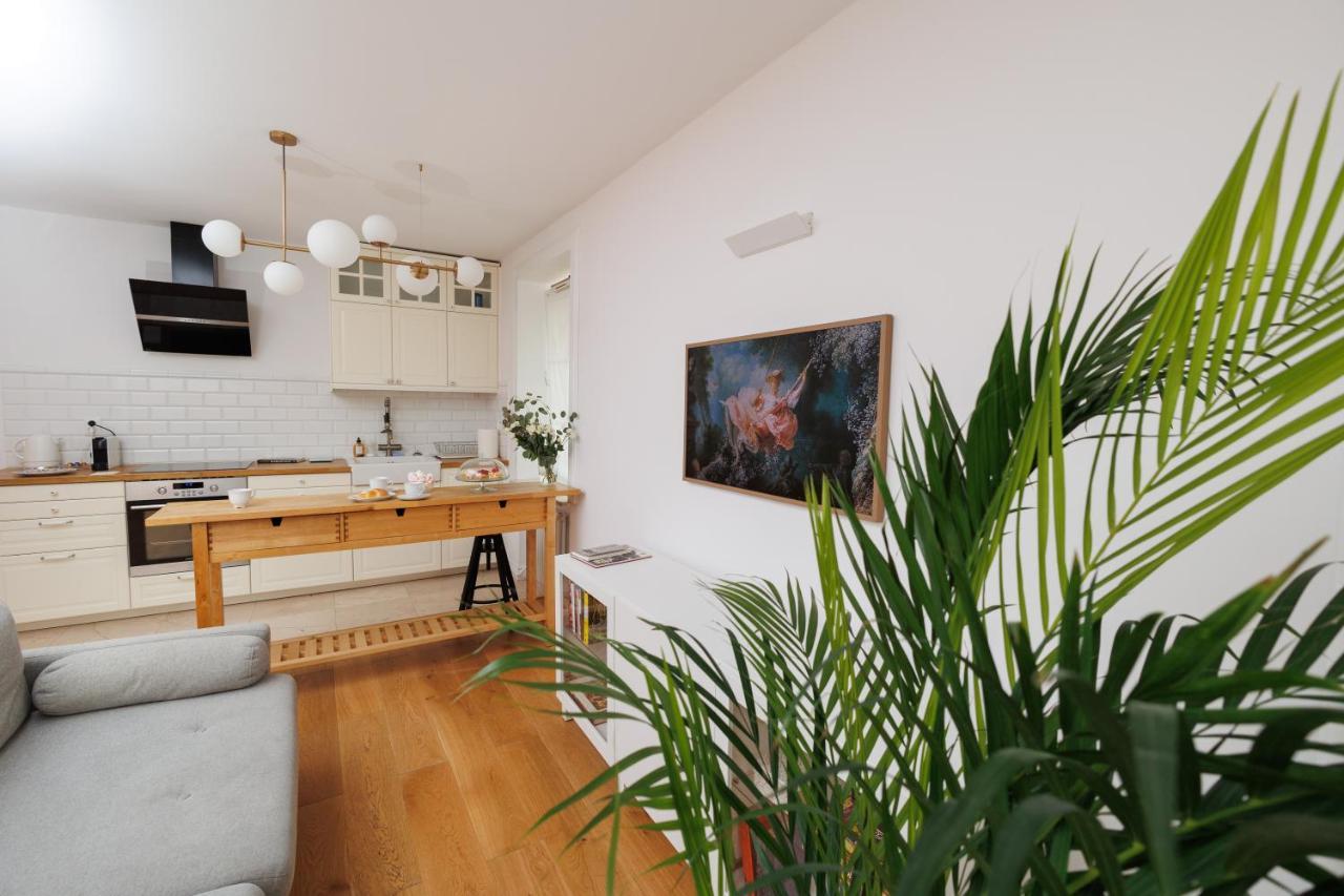 Maison Bruehl - Apartamenty Przy Ogrodzie Saskim Varşovia Exterior foto