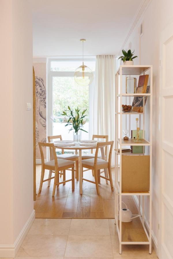 Maison Bruehl - Apartamenty Przy Ogrodzie Saskim Varşovia Exterior foto
